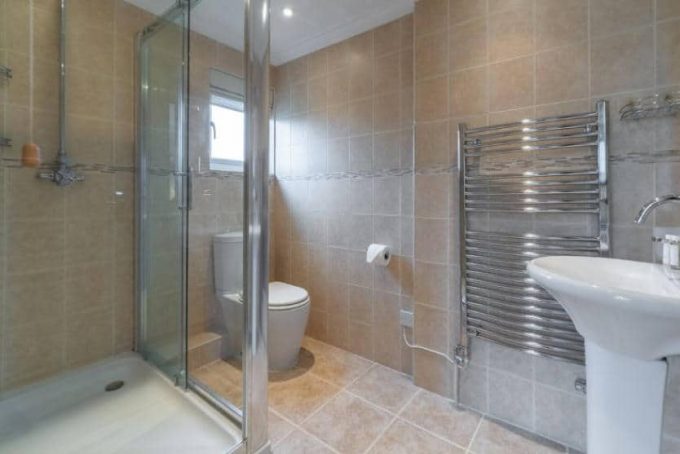 Large shower room